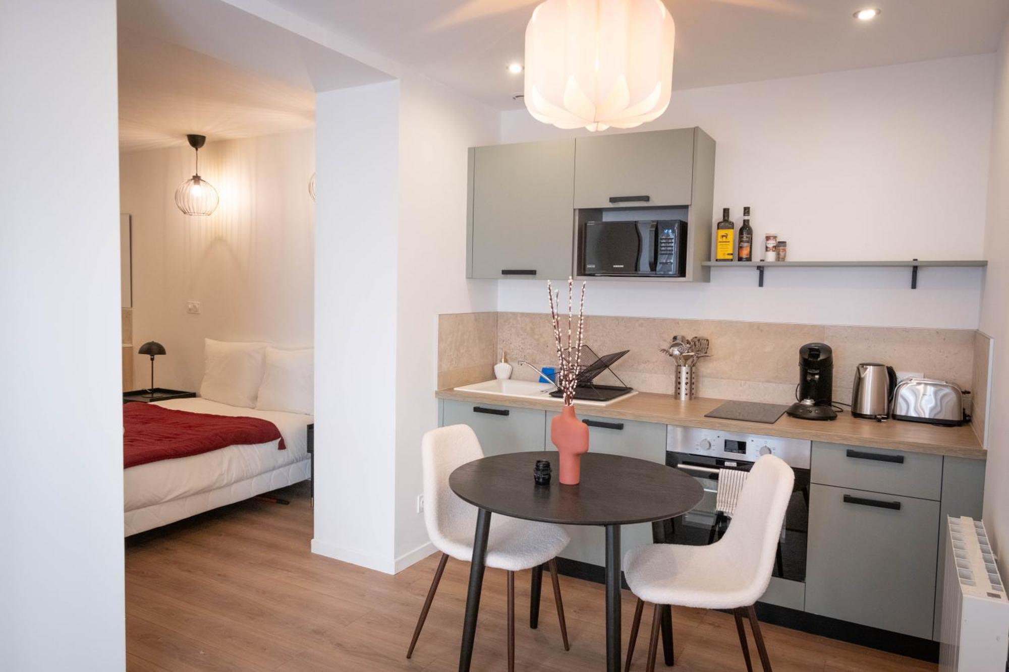 Bibemus Casa Maja - Baignoire Balneo - Parking - Terrasse Apartment Saint-Etienne  Luaran gambar